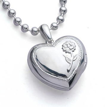 Silver_Necklace.jpg